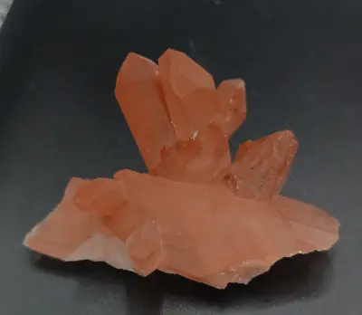 Bergkristallstufe Tangerine (Mandarinen Quarz)