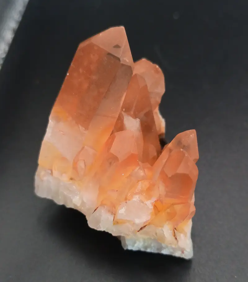 Bergkristallstufen Tangerine (Mandarinen Quarz)