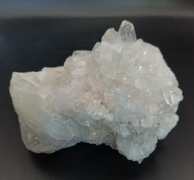 Bergkristall Cluster mit vielen Kristallen