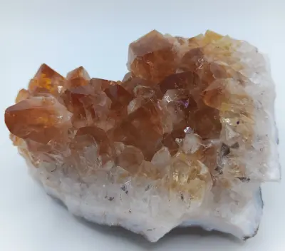 Citrin Stufe in sehr schöner Farbe 