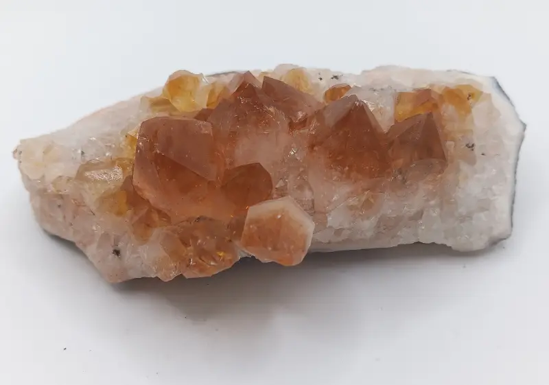 Citrin Stufe in schöner Farbe