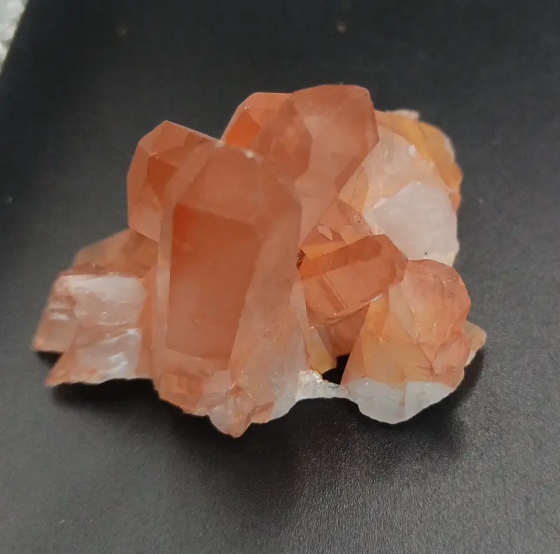 Bergkristallstufen Tangerine (Mandarinen Quarz)