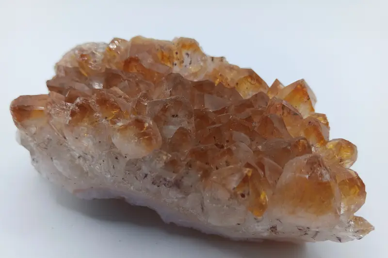 Citrin Stufe in schöner Farbe